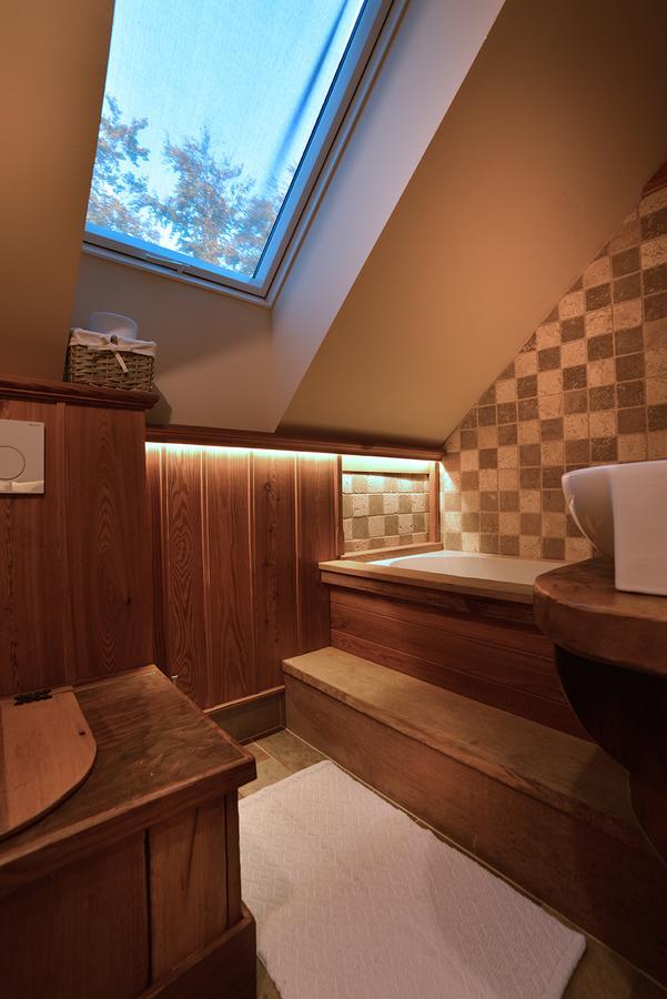 Villa Les With Hot Tub & Sauna Brezice Exterior photo